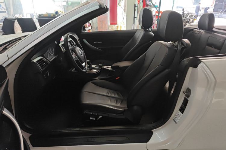 Used BMW 4 Series 2016 420i Convertible Fashion Model