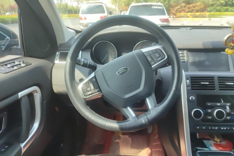 Used Land Rover Discovery Sport 2016 2.0T SE Steering Wheel