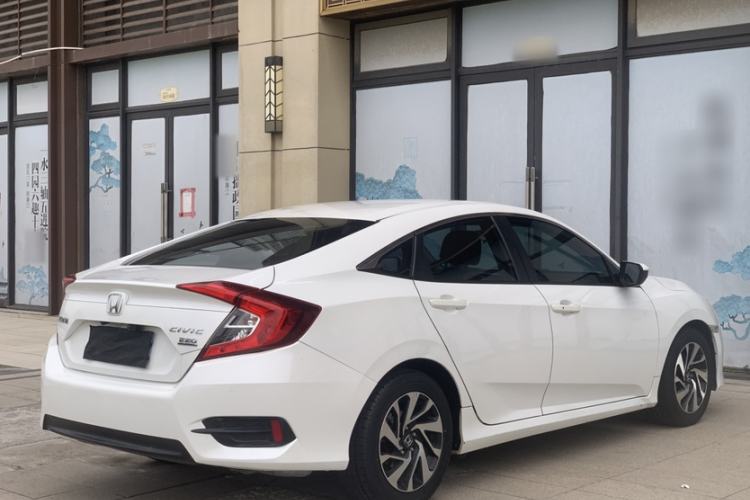 Used Honda Civic 2016 220TURBO CVT Luxury Edition
