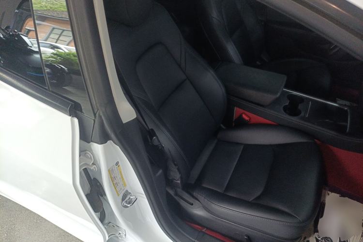 Used Tesla Model 3 2022 Rear-Wheel-Drive Version Right Front Seat