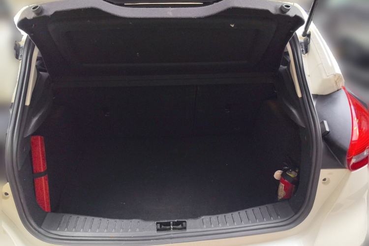 Used Ford Focus 2017 Hatchback 1.6L Automatic Fashion Edition Smart Drive Version
