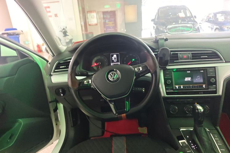 Used Volkswagen Lamando 2021 230TSI DSG Fashion Edition
