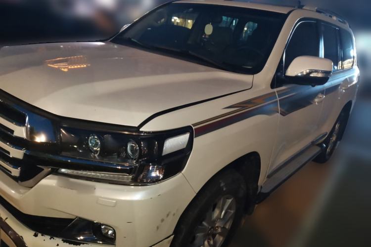 Used Toyota Land Cruiser 2015 4.0L V6 Middle East Limited Edition