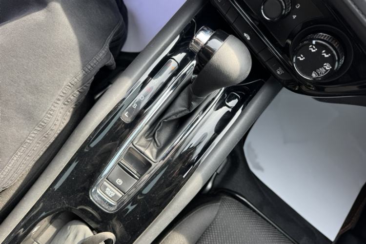 Used Honda Vezel 2017 1.5L CVT 2WD Comfort Model
