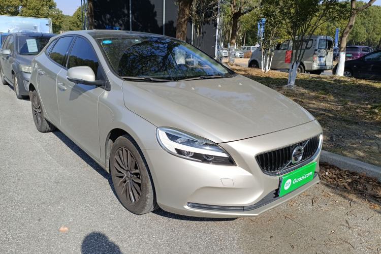 Used Volvo V40 2017 T3 Zhiyi Edition