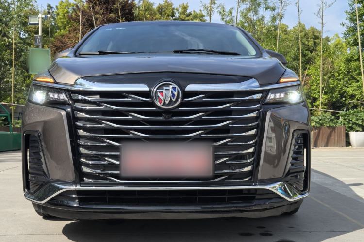 Used Buick GL8 2023 Land Executive Class Comfort Model Exterior 5