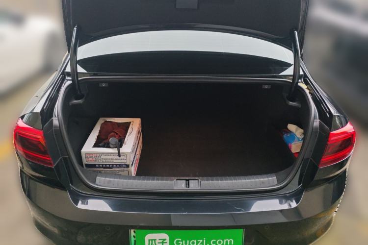 Used Volkswagen Magotan GTE Plug-in Hybrid 2020 GTE Luxury Model Trunk