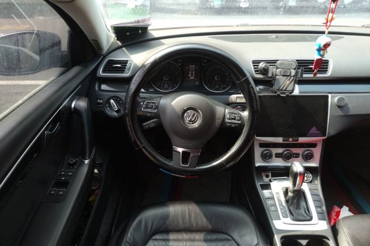 Used Volkswagen Magotan 2012 1.8TSI Luxury Model Steering Wheel