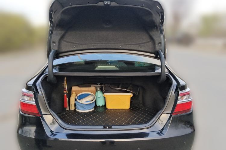 Used Toyota Camry 2016 2.0G 10th Anniversary Leading Edition
