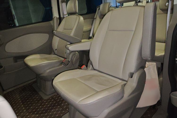 Used Ford Tourneo Custom 2016 2.0T Manual Elite Version Left Rear Seat