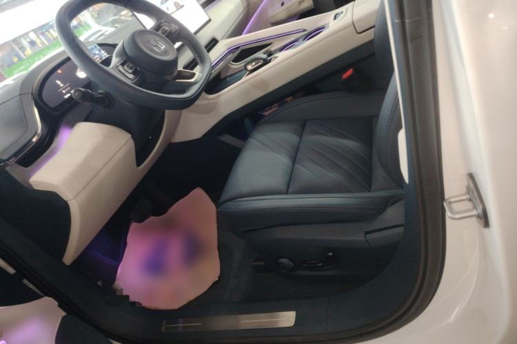 Used Zeekr 001 2025 YOU Edition 100 kWh All-Wheel Drive Left Front Seat