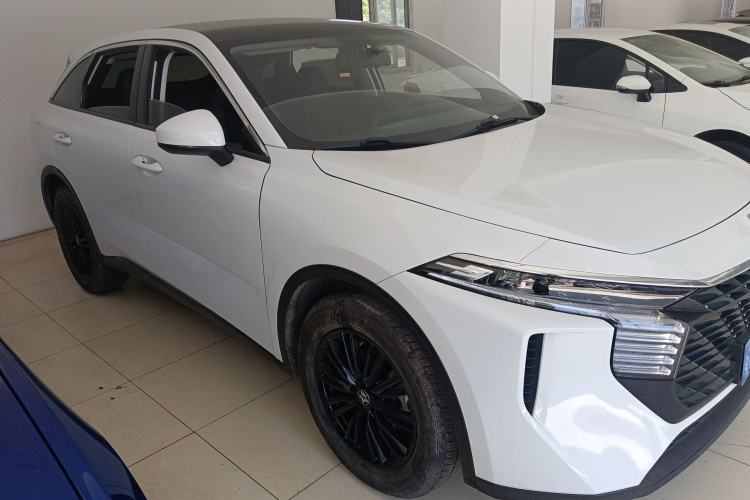 Used Venucia V 2021 260T Idol Edition Front Right 45 Deg