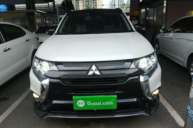 Used Mitsubishi Outlander 2021 2.4L 4x4 DynaDrive Edition 5 Seats Front