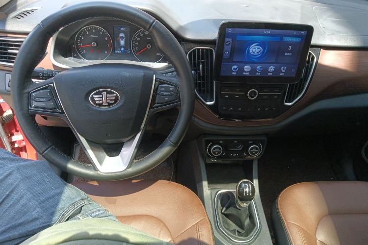 Used FAW Senya R7 2016 1.6L Manual Luxury Version
