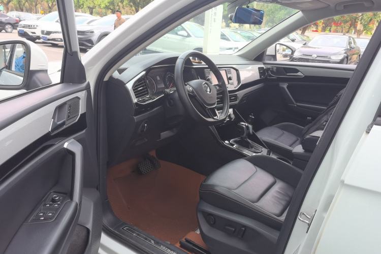 Used Volkswagen Tayron 2019 330TSI Two-Wheel-Drive Luxury Version China V Emission Standard
