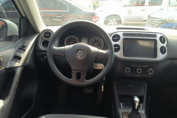 Used Volkswagen Tiguan 2016 280TSI Automatic Two-Wheel-Drive Silk Road Style Edition
