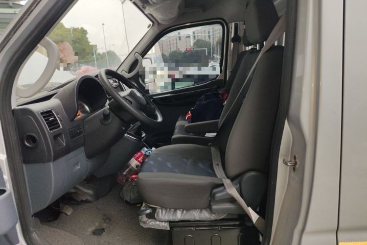 Used Dongfeng Yufeng 2021 2.3T Power King Front-Drive Van Long Wheelbase Mid-Roof 3-Seater China VI Standard M9T