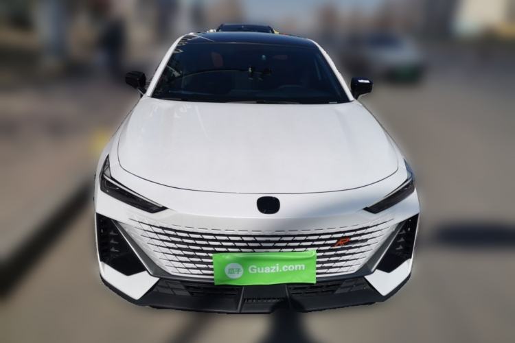 Used CHANGAN UNI-V 2023 1.5T Prestige Model Front