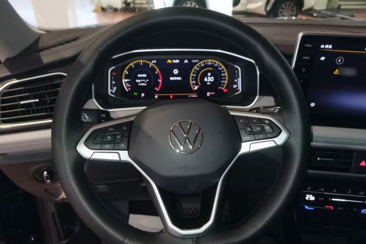 Used Volkswagen Tayron 2023 280TSI Two-Wheel-Drive Luxury Plus Advanced Version Steering Wheel