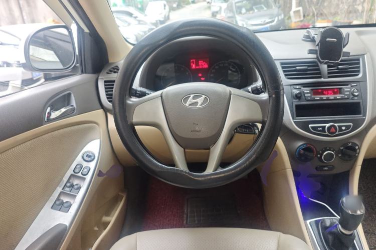 Used Hyundai Verna (older generation) 2010 Sedan 1.4L Manual Comfort GS
