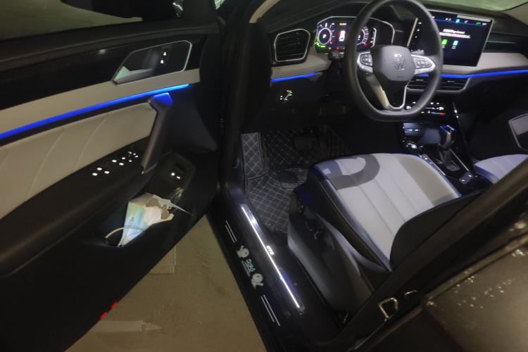 Used Volkswagen Tayron GTE Plug-in Hybrid 2023 280TSI Luxury Plus Advanced Edition Driver Seat