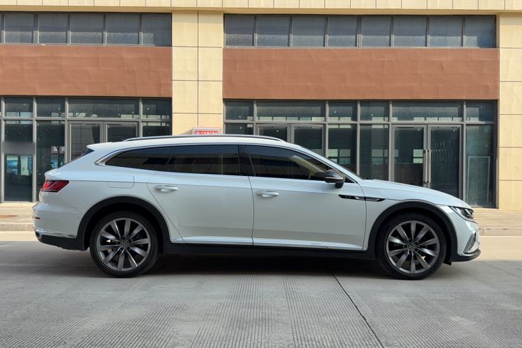 Used Volkswagen FAW-Volkswagen CC 2023 Hunting Vehicle 380TSI Hunter's Heart Edition