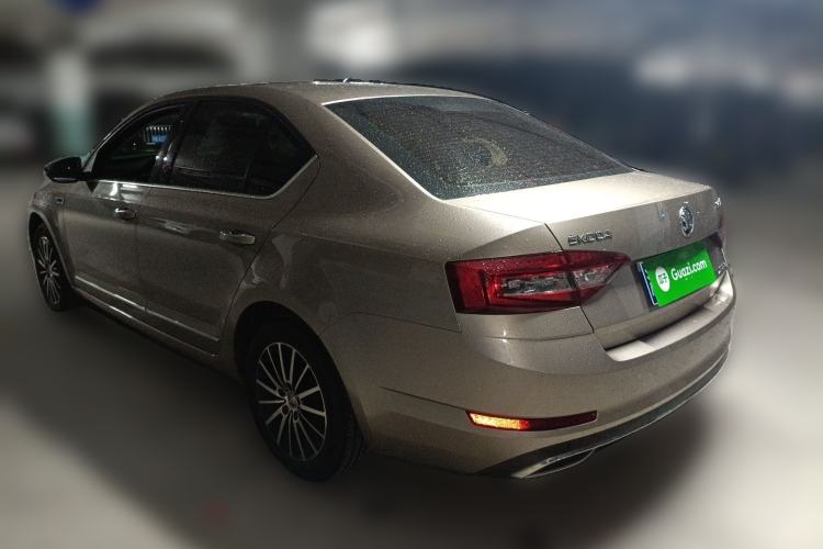 Used Skoda Octavia 2019 1.5L Automatic Luxury Edition Rear Left 45 Deg