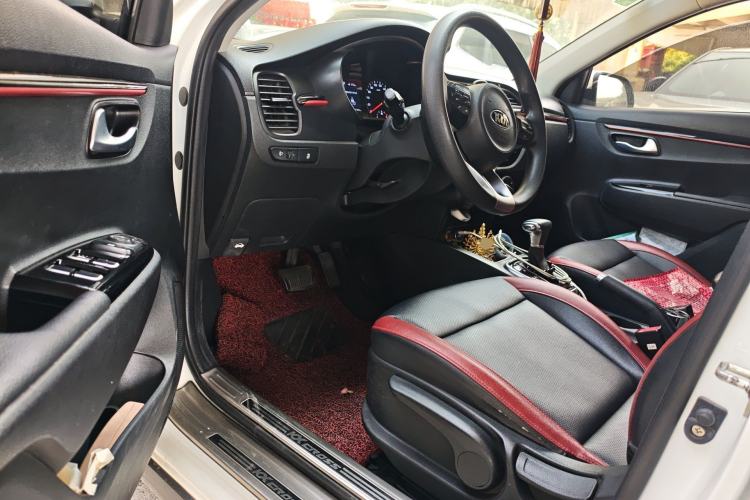 Used Kia KX Cross 2017 1.4L AT GLS
