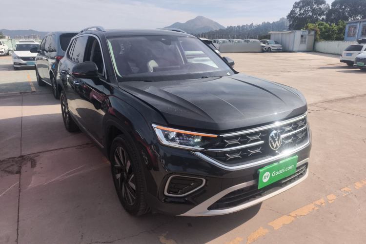 Used Volkswagen Tayron 2024 300TSI Two-Wheel-Drive Luxury Plus Advanced Version Front Right 45 Deg