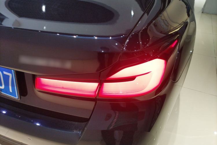 Used BMW 5 Series 2022 Restyled 530Li Luxury Edition M Sport Package Right Rear Taillight