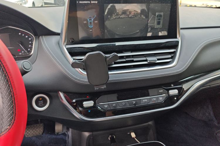 Used SAIC MAXUS G20 2021 Facelifted PLUS 2.0T Gasoline Automatic Luxury Edition