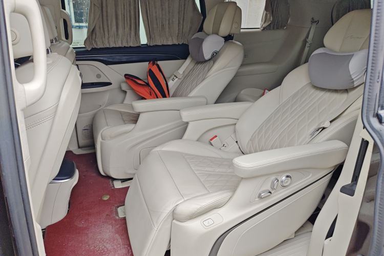 Used Buick GL8 2020 Avenir Avia Six-Seat Deluxe Edition Left Rear Seat