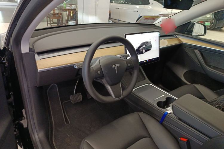 Used Tesla Model Y 2022 Rear-Wheel-Drive Version
