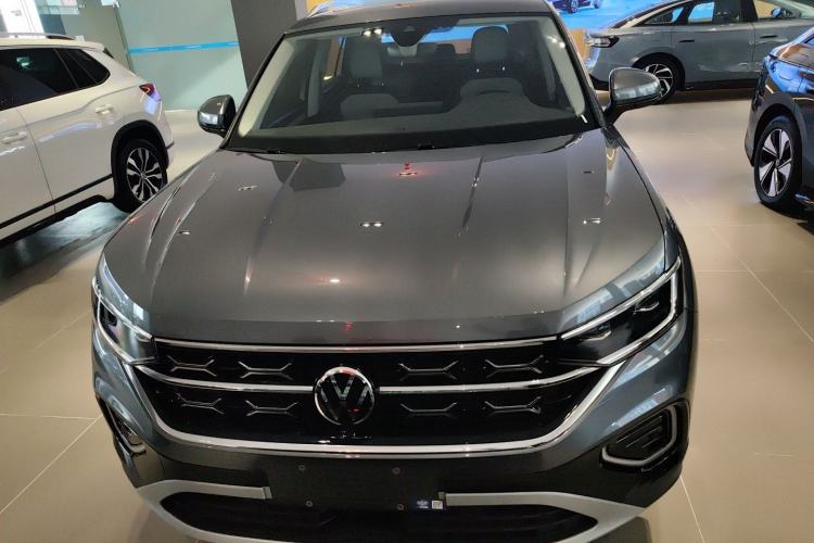 Used Volkswagen Tayron 2023 300TSI Two-Wheel-Drive Luxury Plus Advanced Edition
