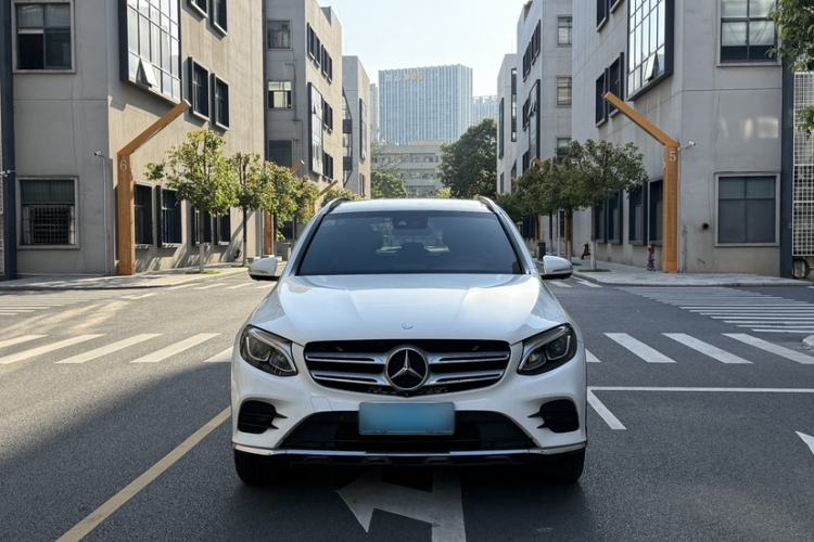 Used Mercedes-Benz GLC 2017 GLC 260 4MATIC Luxury Model