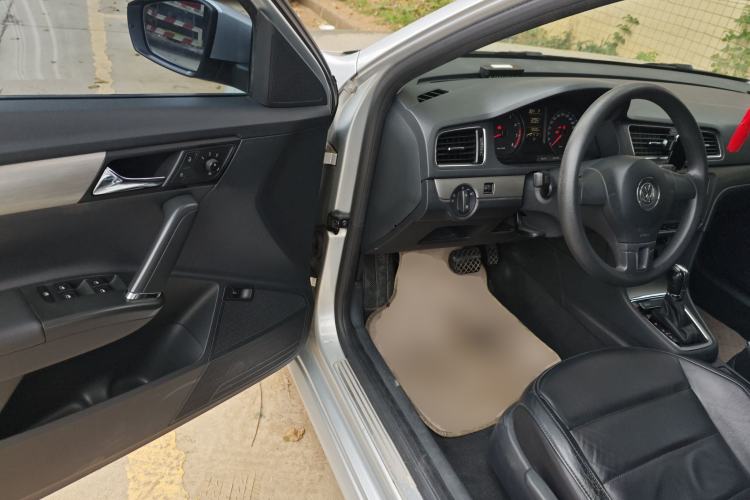 Used Volkswagen Lavida 2013 Restyled Classic 1.6L Automatic Comfort Edition
