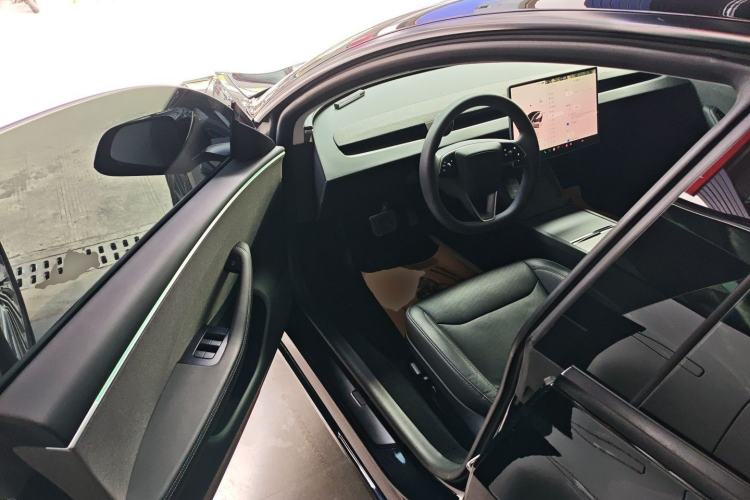 Used Tesla Model 3 2023 Rear-Wheel-Drive Version
