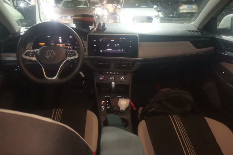 Used Volkswagen Bora 2024 200TSI DSG Comfort Edition Center Console