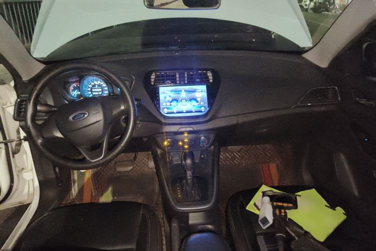 Used Ford Escort 2019 Revised 1.5L Automatic ZhiXiang Version China VI Standard Center Console