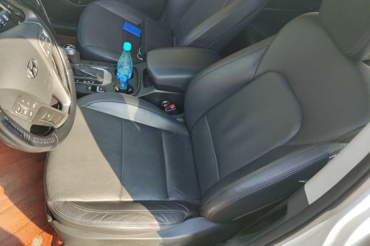 Used Hyundai Santa Fe 2013 Revised Version 2.4L Automatic All-Wheel Drive Smart Type
