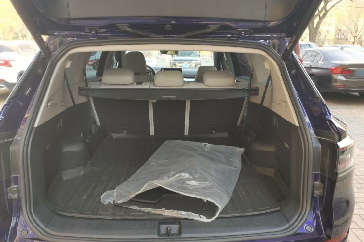 Used Volkswagen ID.6 X 2021 Pro Smart Long-Range Edition Trunk