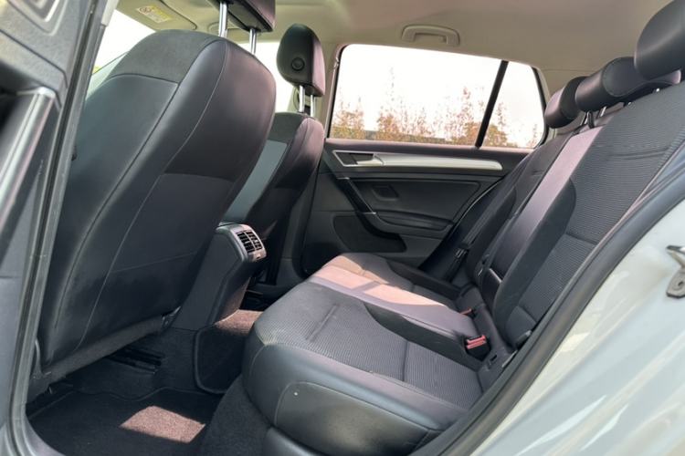 Used Volkswagen Golf 2018 230TSI Automatic Comfort Model
