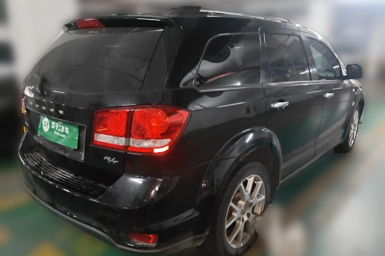 Used Dodge Journey 2013 2.4L Two-Wheel Drive Luxury Version Rear Right 45 Deg