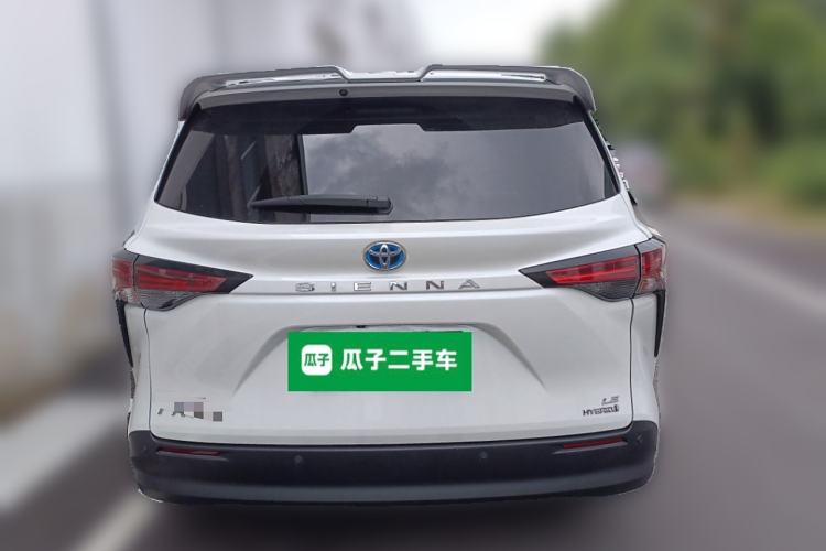 Used Toyota SIENNA 2023 2.5L Hybrid Comfort Edition
