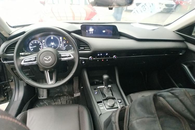 Used Mazda 3 Axela 2020 2.0L Automatic Zhiya Edition Center Console