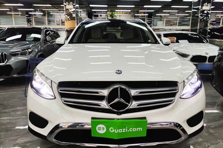 Used Mercedes-Benz GLC 2016 GLC 260 4MATIC Luxury Model Front