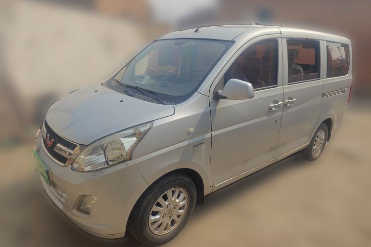 Used Wuling Rongguang V 2016 1.5L Standard Version