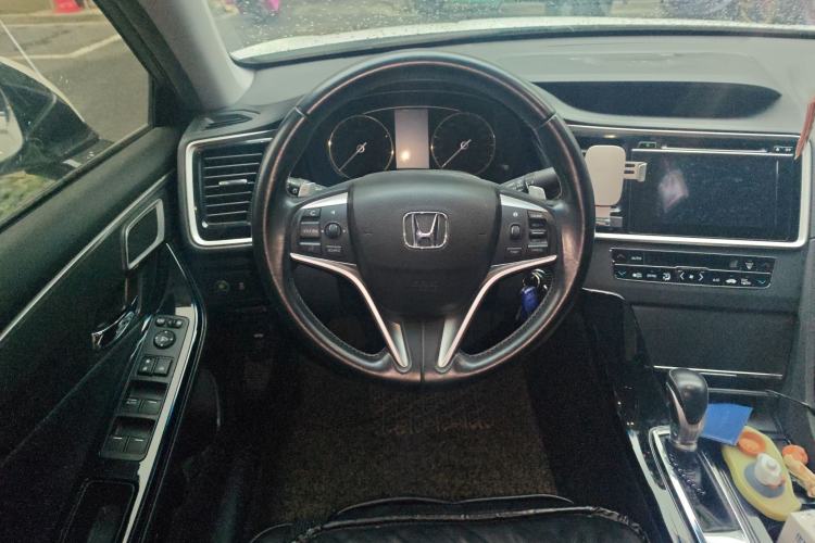 Used Honda Spirior 2015 2.0L Prestige Edition
