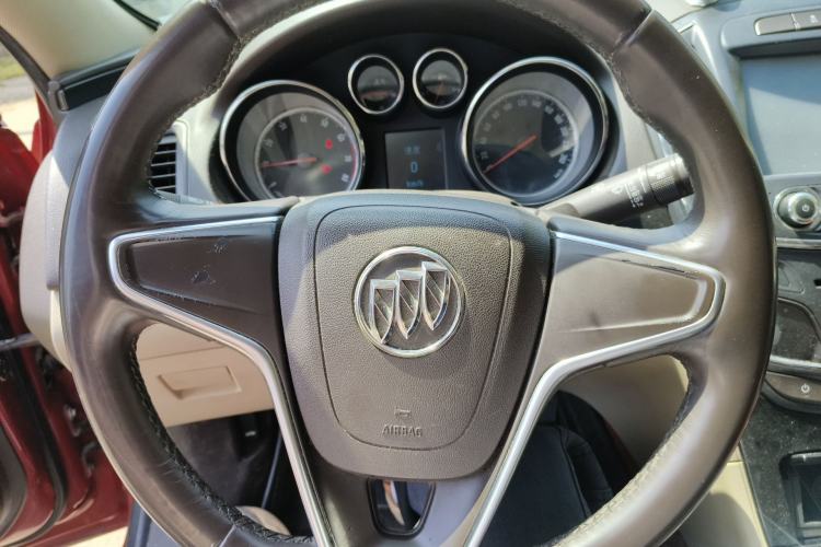 Used Buick Regal 2015 2.0L Leading Fashion Edition