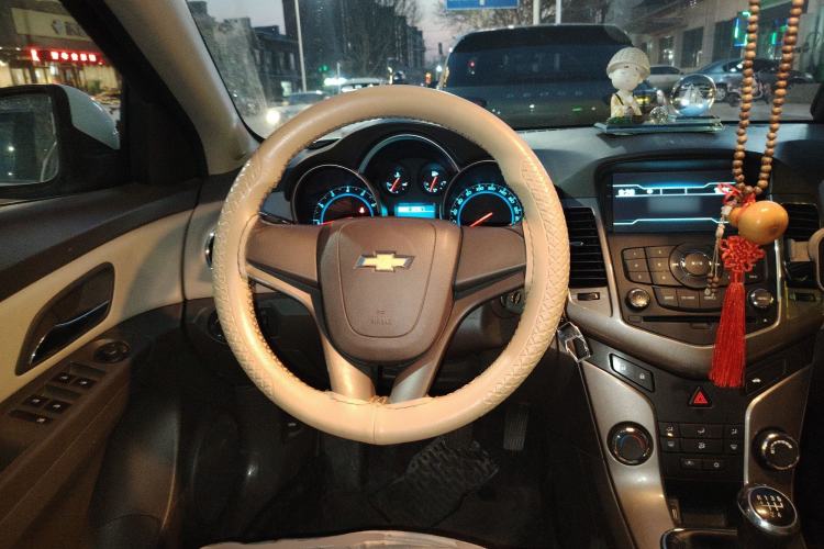 Used Chevrolet Cruze 2015 1.5L Classic SE MT
